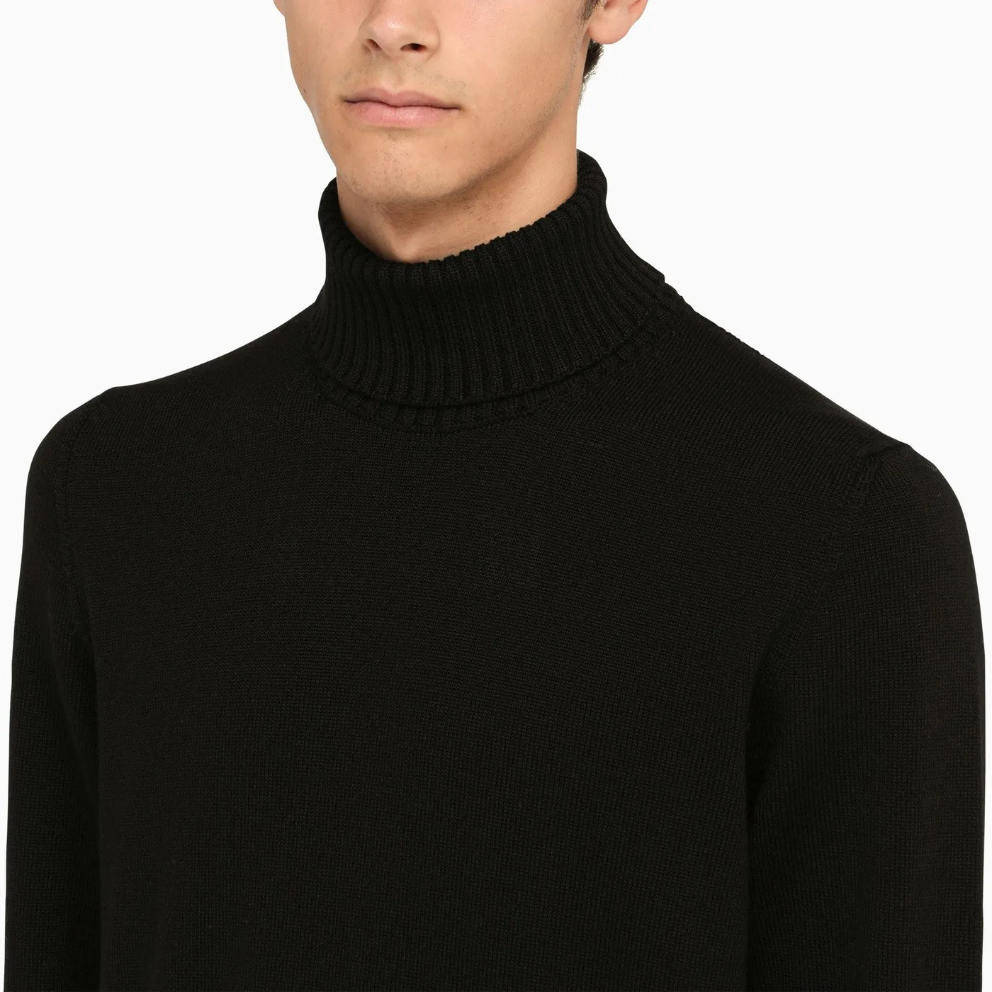 Classic Black Wool Turtleneck - Drumohr