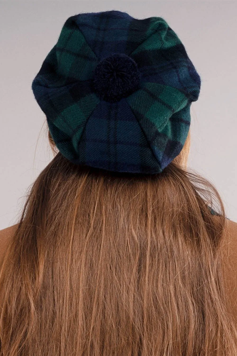 TARTAN COPPOLA POMPON