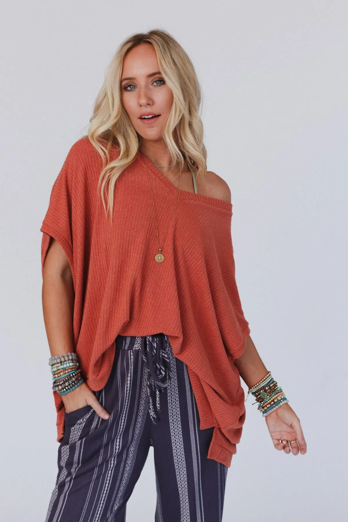 Oversized Ribbed Knit Top in Brick